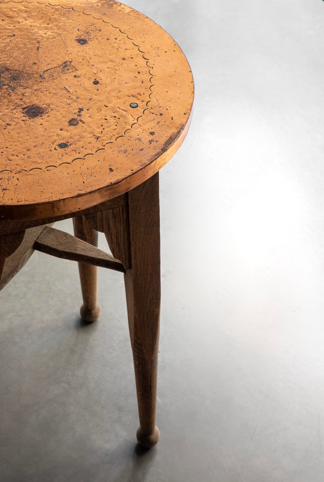 MESA AUXILIAR DE COBRE