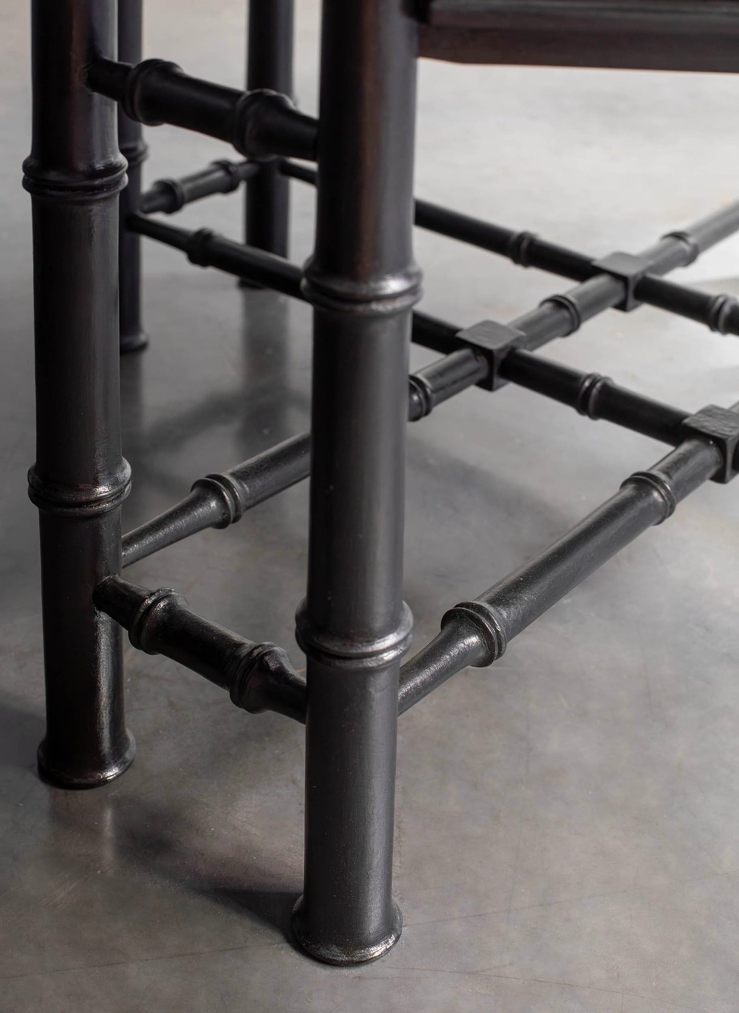 MESAS CON BANDEJAS DE ESPEJO