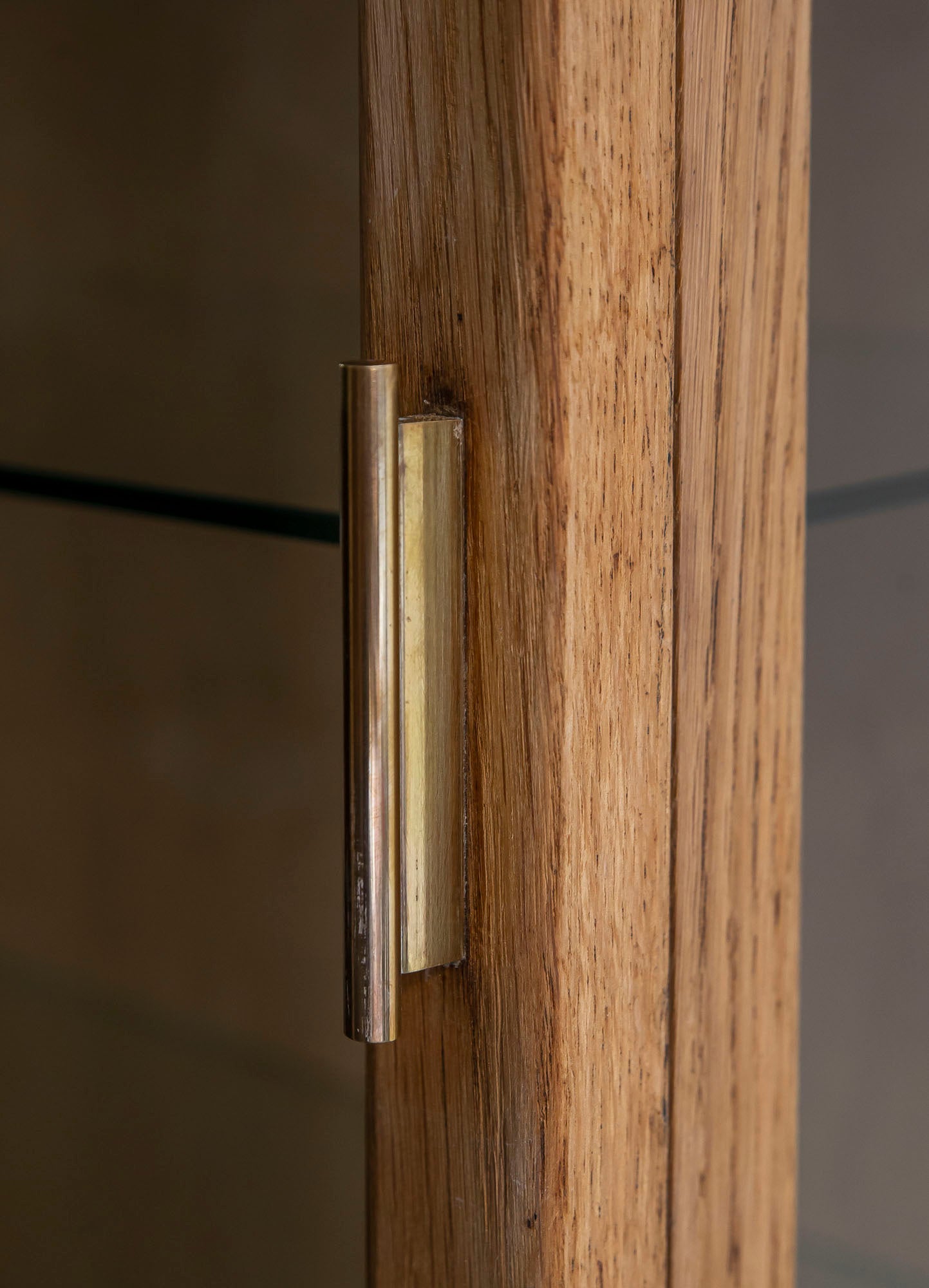 VITRINA DE ROBLE RACIONALISTA