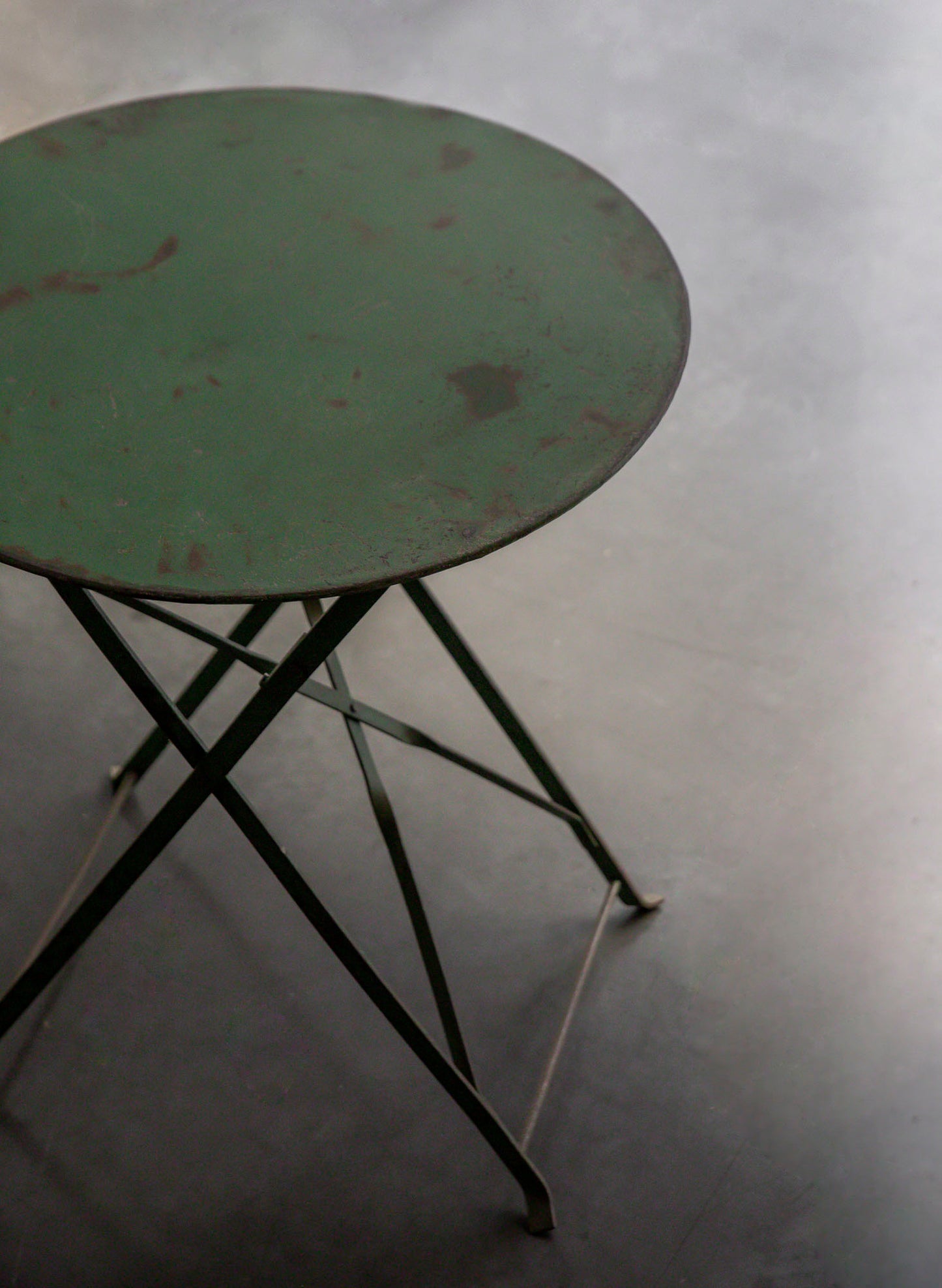 MESA REDONDA DE JARDÍN