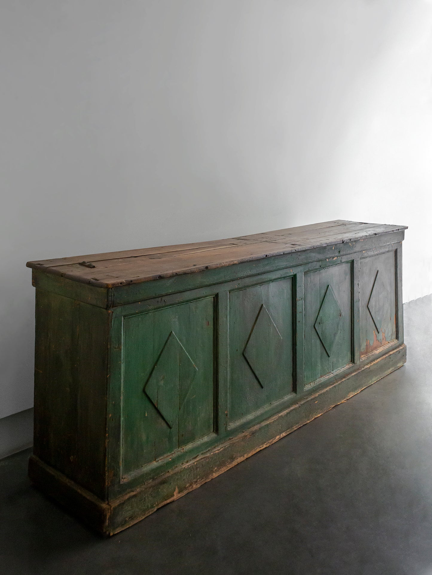 MOSTRADOR DE COMERCIO