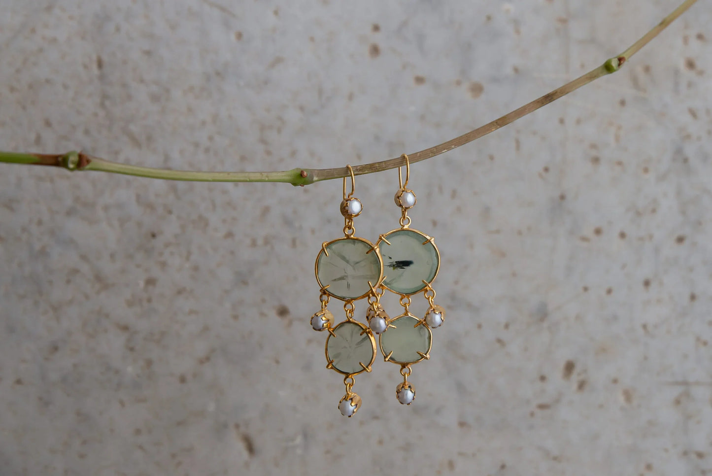PENDIENTES CON PREHNITA Y PERLAS