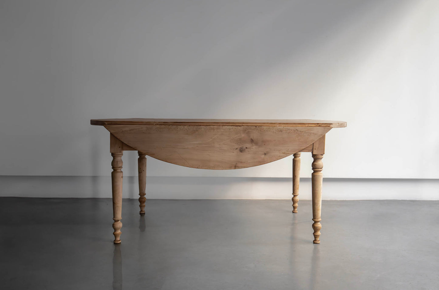 MESA DE COMEDOR PROVENZAL