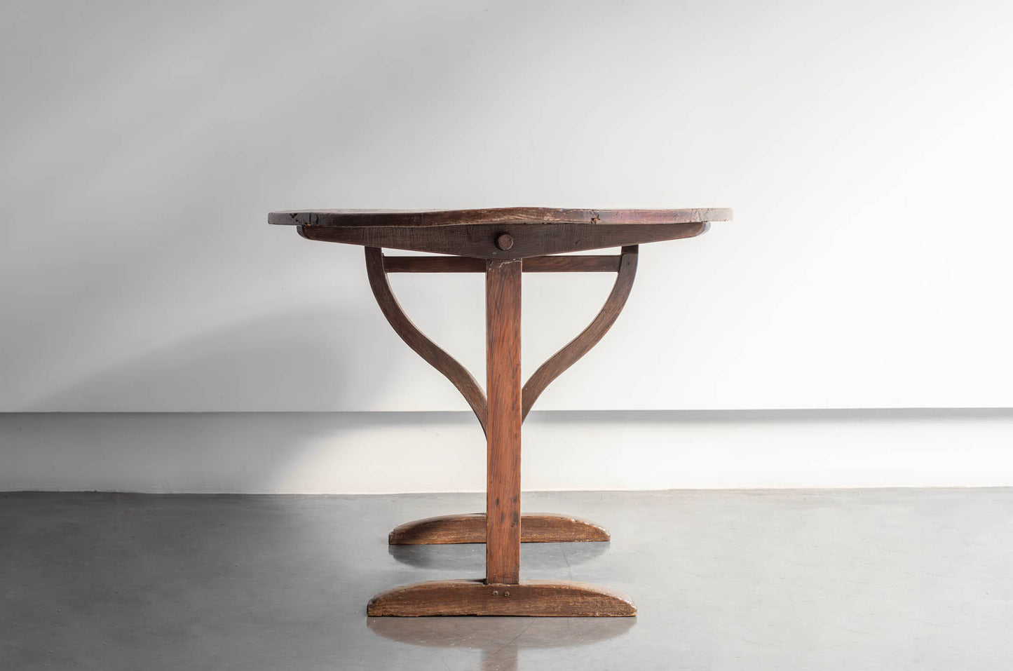 MESA DE VENDIMIA EN MADERA DE ROBLE