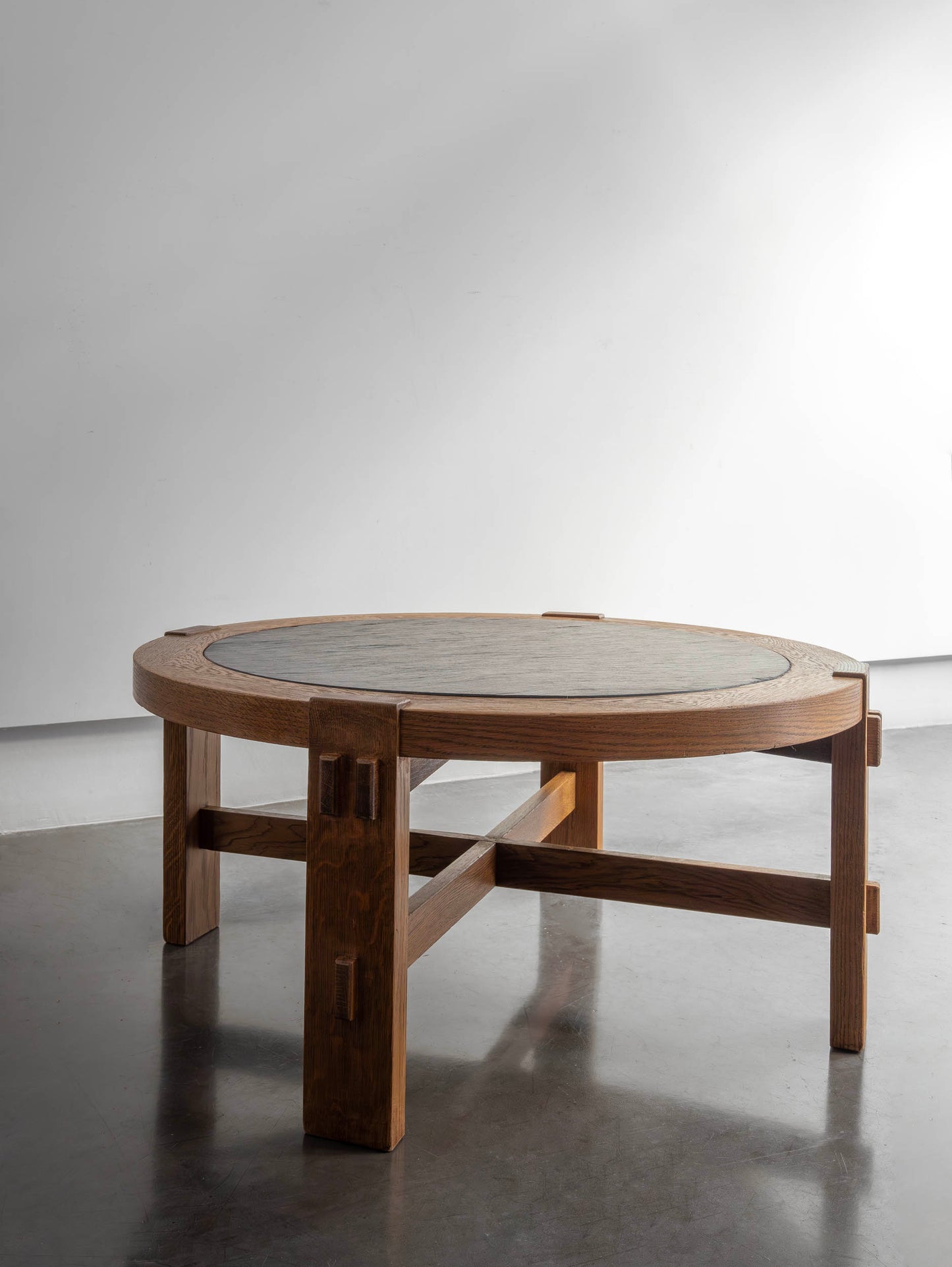 MESA DE CENTRO CONTRUCTIVISTA