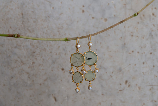 EARRINGS WITH PREHNITE AND PEARLS